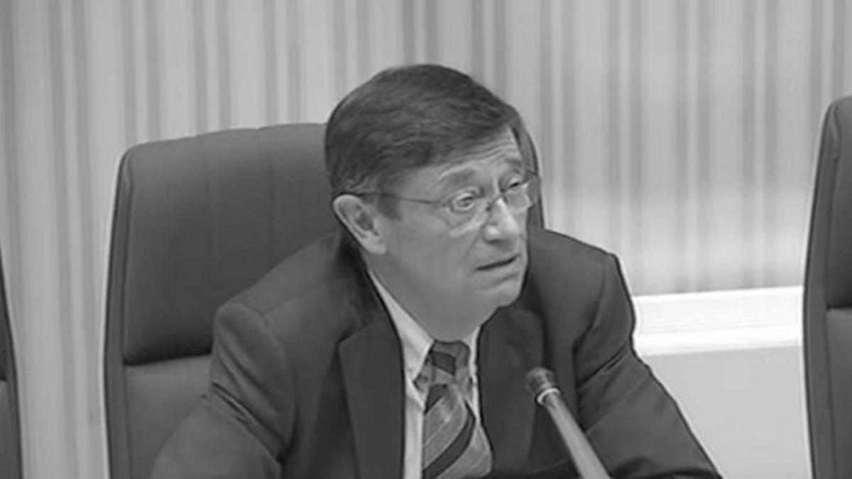Josep María Loza, ex Director General de Caixa Catalunya en el Parlament