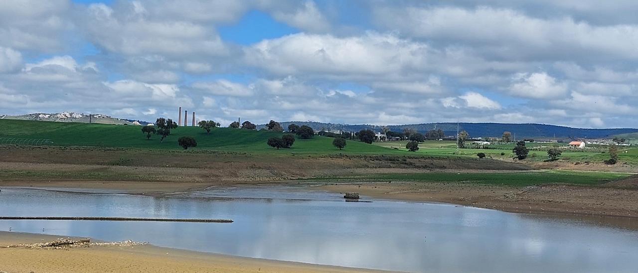 Estado que presenta este miércoles el embalse de Sierra Boyera.