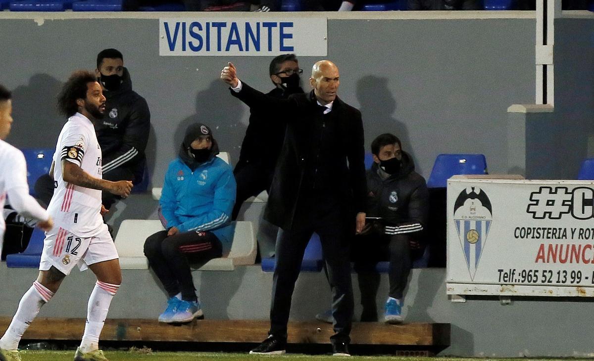 Zidane: «És un altre dia dolorós, però no és una vergonya»