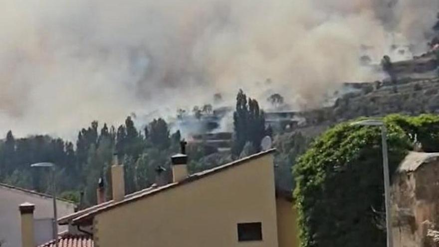 El incendio de Forcall, muy cerca del pueblo