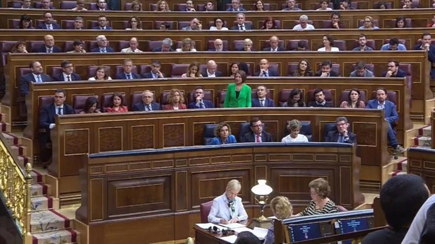 Sofía Hernanz, durante la votación de la moción de censura a Mariano Rajoy.