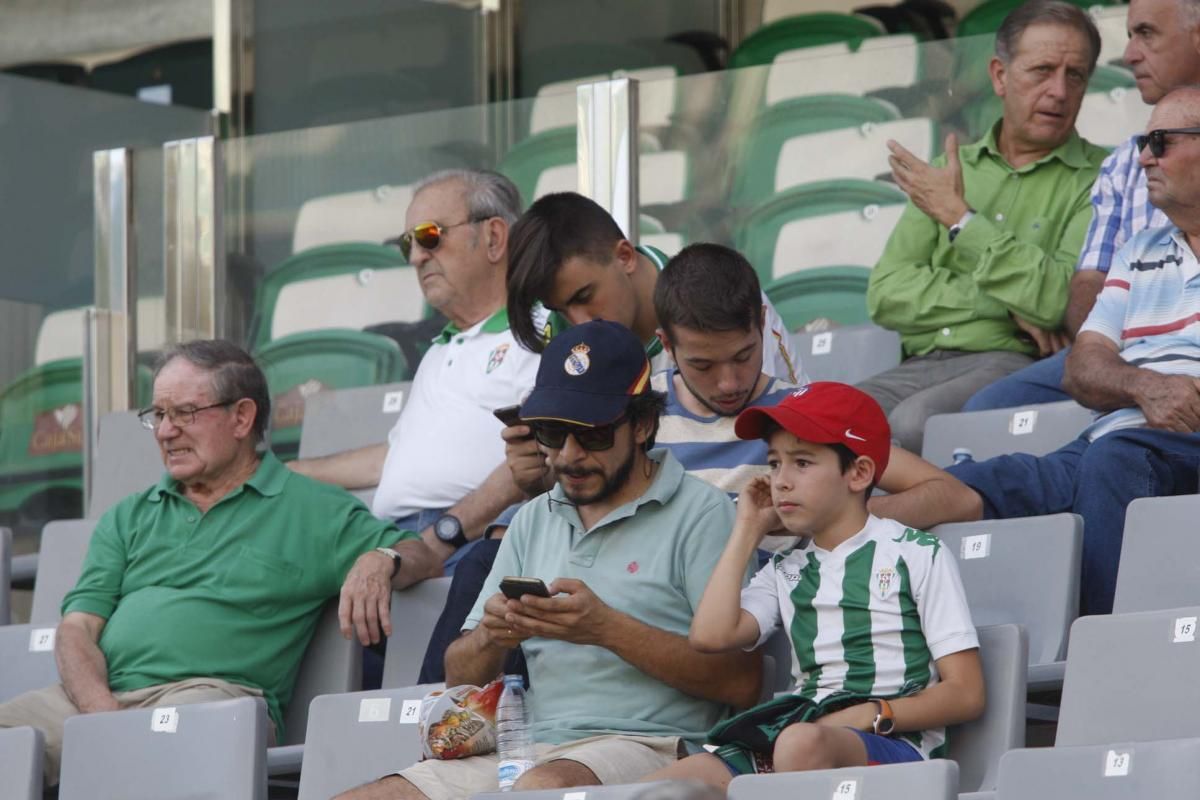 Los aficionados en el Arcángel