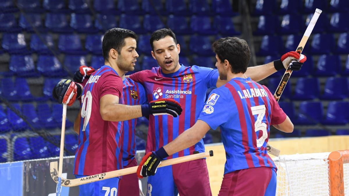 La plantilla azulgrana celebra un gol ante el Palafrugell