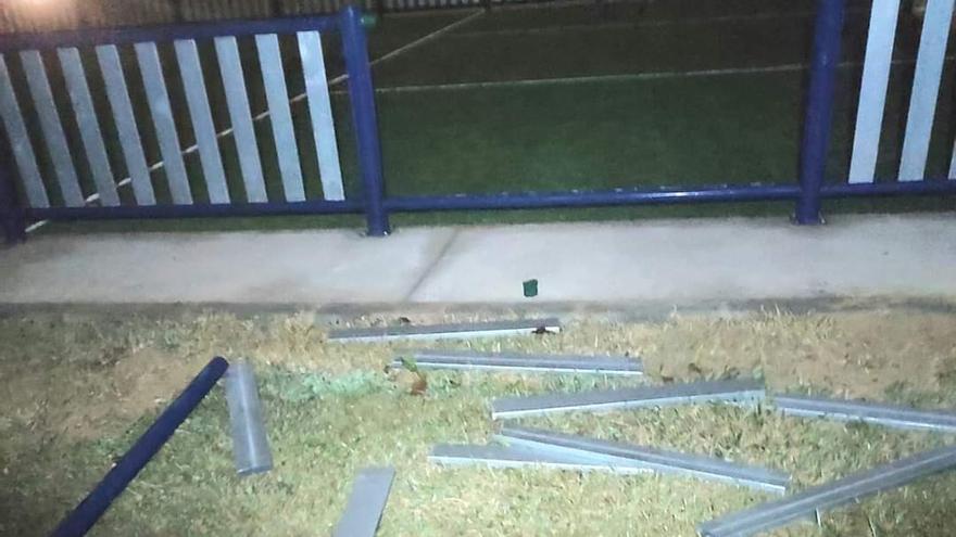 Vandalizan las pistas multideportivas del parque del río en Badajoz dos semanas después de abrirse