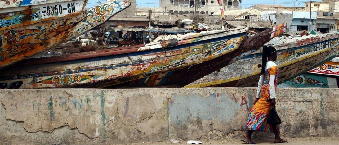 Imaxe do porto de Dakar (Senegal).