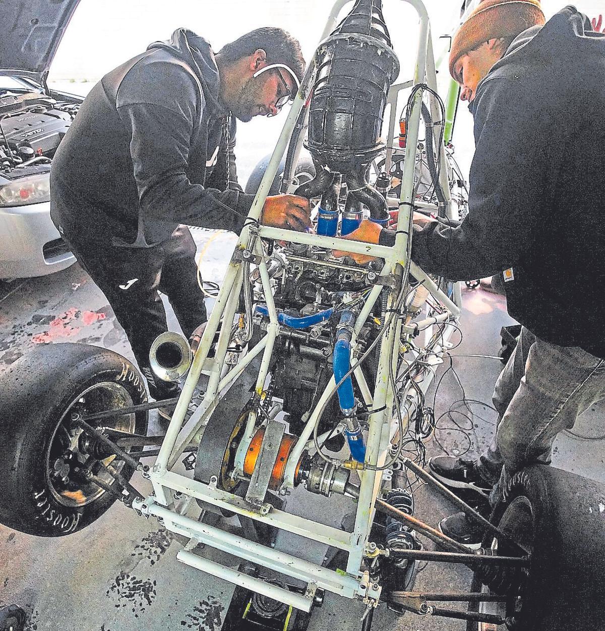 El monoplaça, encara sense el xassís.