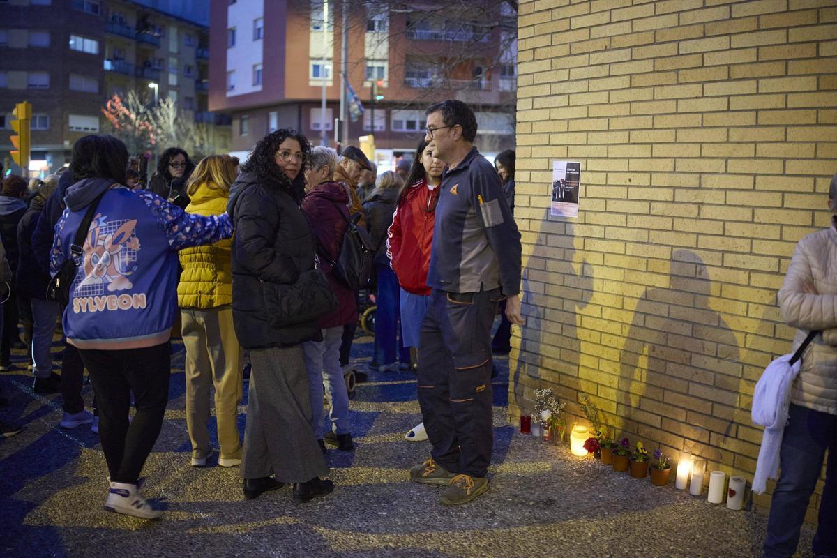 Les fotos de la concentració de rebuig a l'agressió de l'home sensellar de Girona