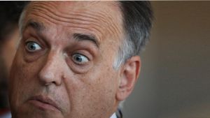 Tebas: Sortiran moltes coses vinculades a altres institucions de l’estat.
