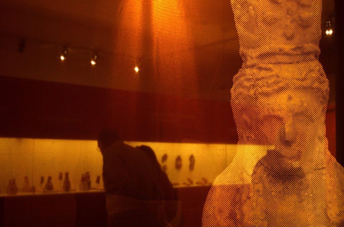 Imagen de una exposición monográfica de terracotas del yacimiento de Es Culleram.