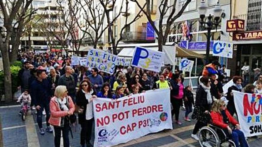 Protesta dels pares de l&#039;escola Gaziel de Sant Feliu de Guíxols.