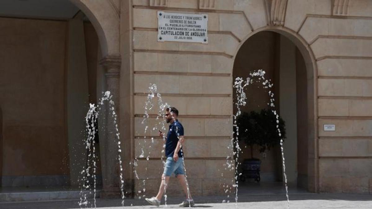 El tiempo en Alicante hoy: sol, calor intenso y máximas de hasta 34 grados en la provincia