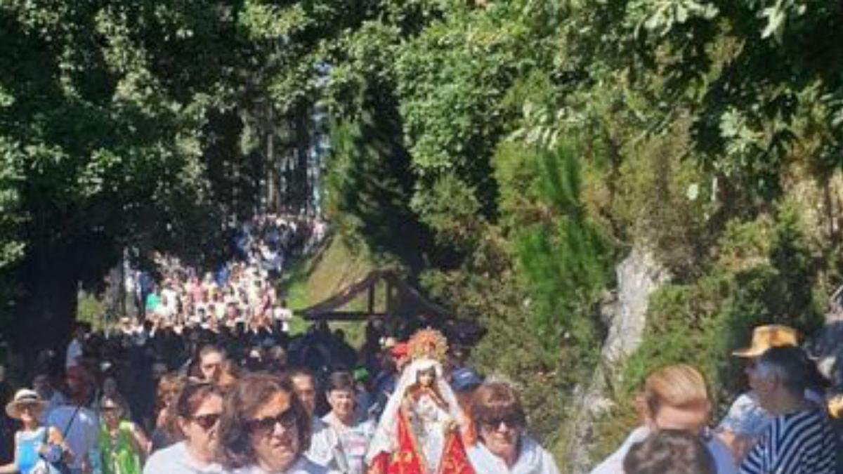 La llegada de la Virgen del Viso al santuario salense.  R. T. C.