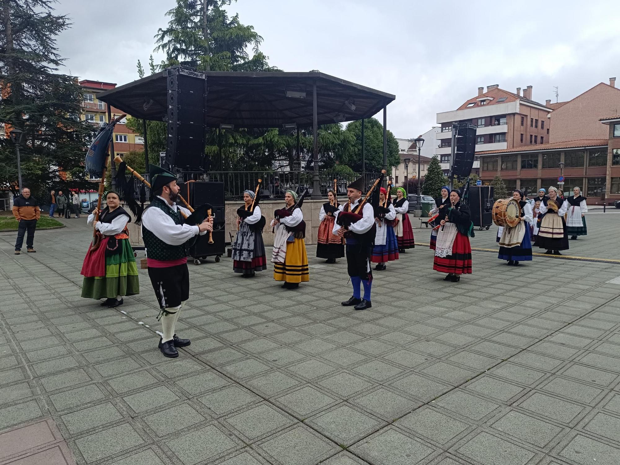 Música y tradición en Llanera para celebrar el Día de les Lletres