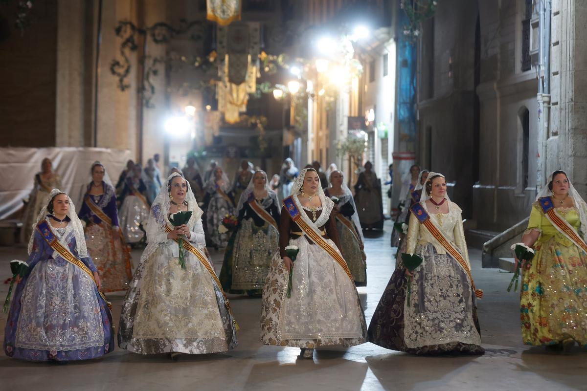 Todas las fotos de la Ofrenda del 17 de marzo por la calle de la Paz hasta las 23:30 horas