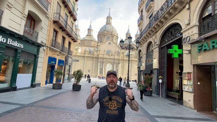 Larry Shy, el americano que se tatuó Zaragoza, visita el Monasterio de Piedra: &quot;Aragón te amo&quot;