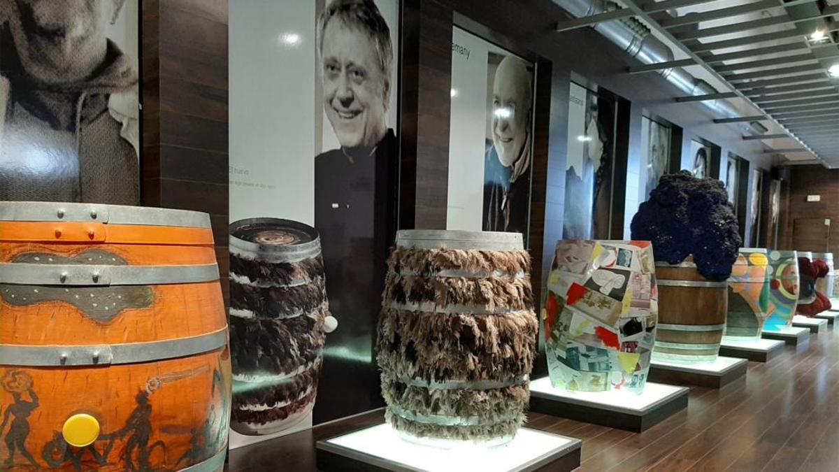 El museo ‘Arte en barrica’ es uno de los elementos más destacados de la finca.