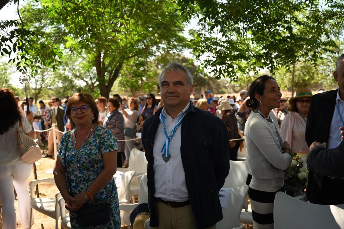 El pregonero 2023 de la romería de Bótoa, Francisco Javier Fragoso, bajo una encina.