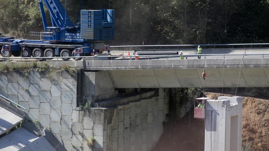 El Gobierno anuncia la reconstrucción en paralelo de los viaductos de la A-6 en El Castro