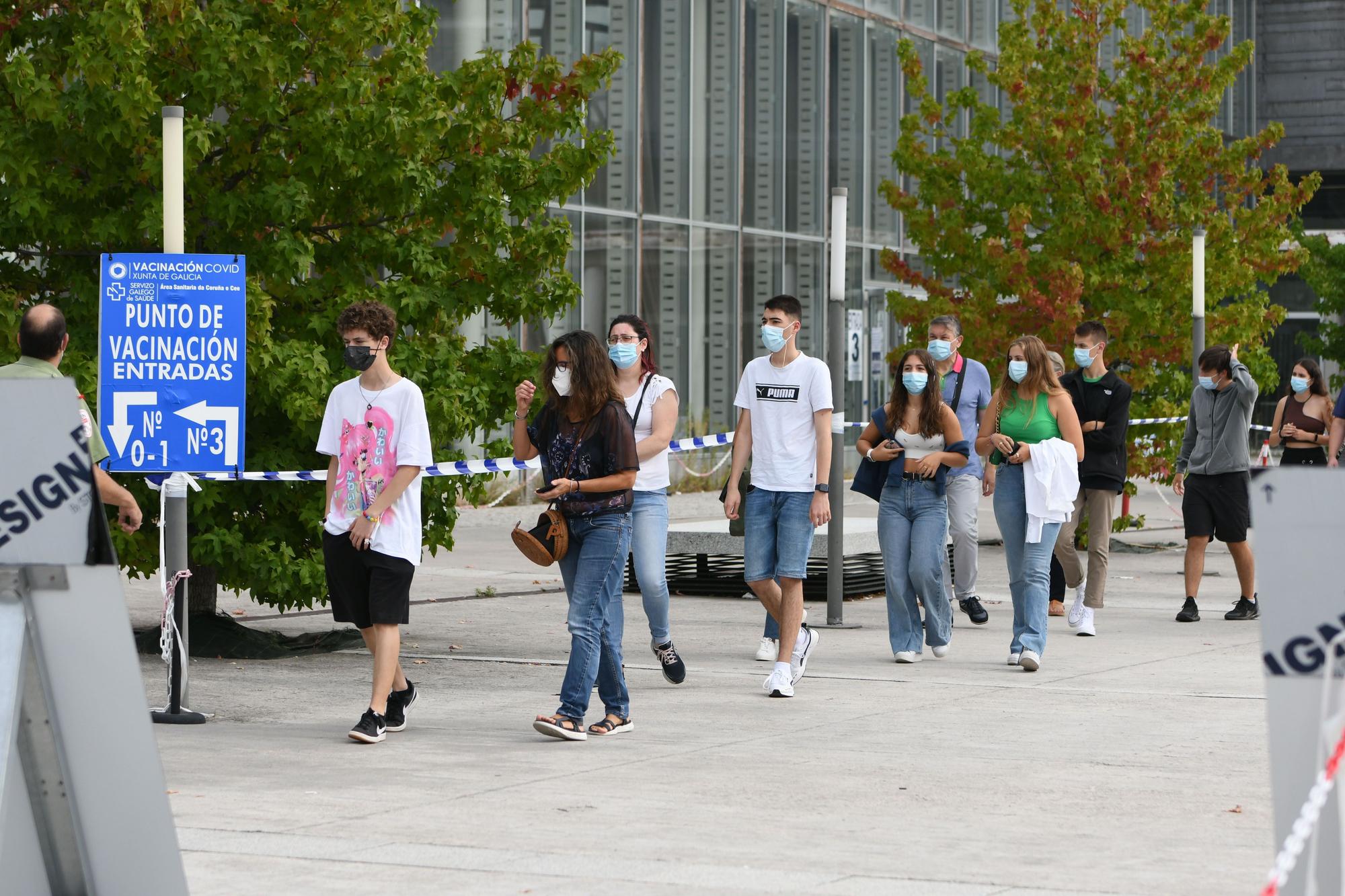 Vacunación sin cita de estudiantes y personal de los campus de Galicia