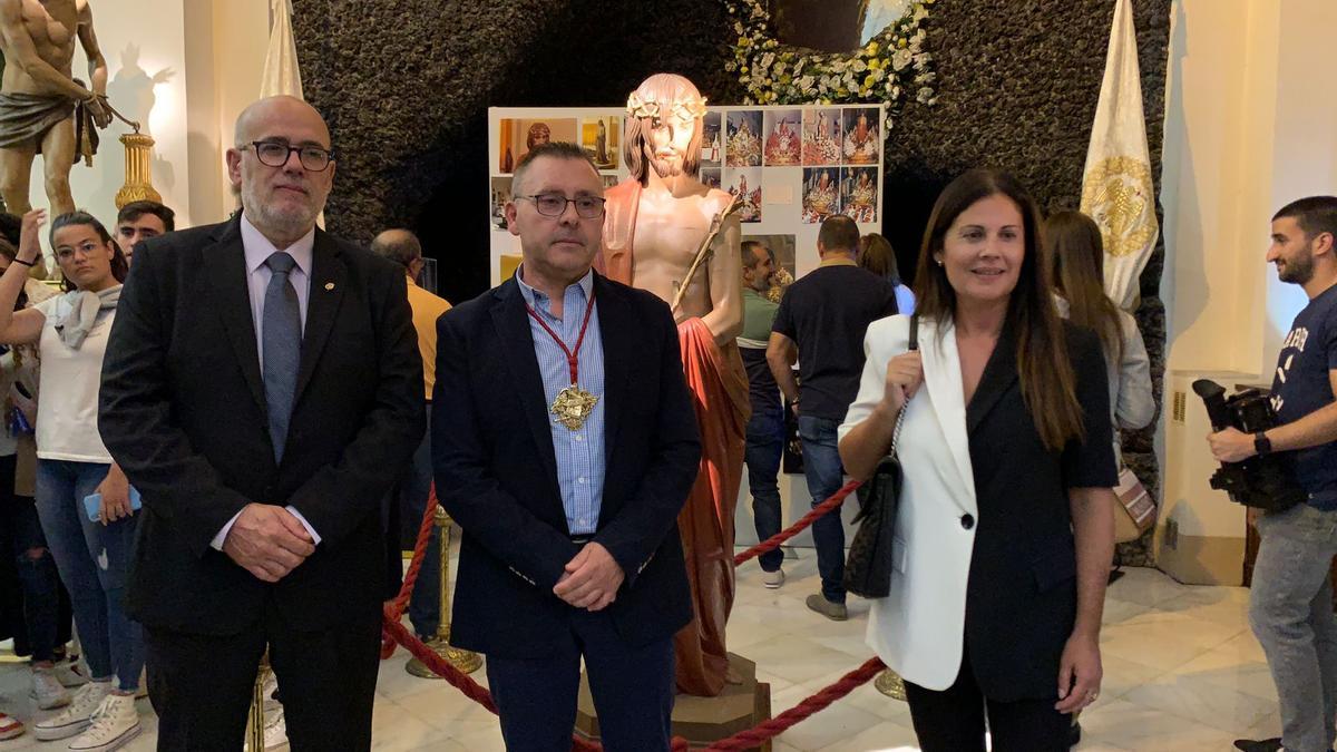 Lucas,  Gómez y Conchi Villa en la inauguración de la muestra