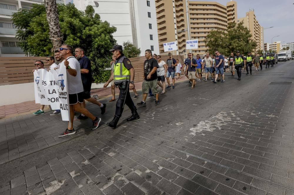 Protesta por el adoquinado de la Platja de Palma