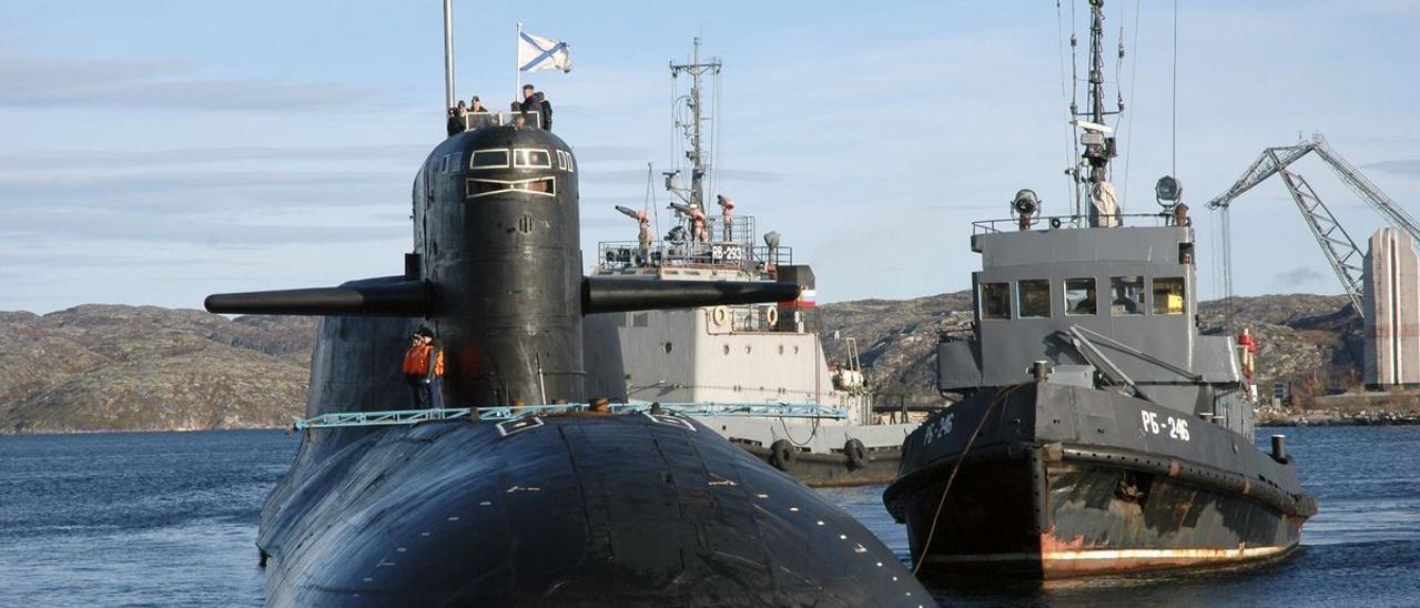 El submarino con armas nucleares ruso Ekaterimburgo en la base de Gadjiyevo, en Rusia.
