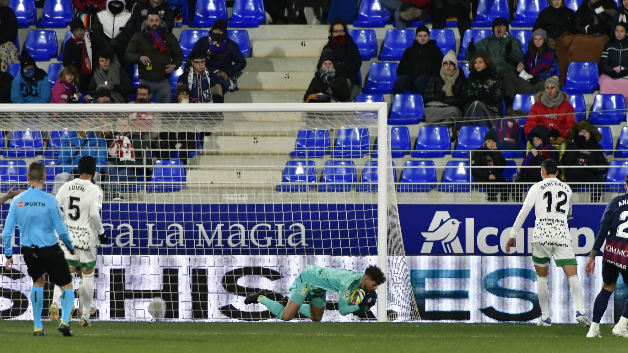 EN IMÁGENES: El partido entre el Real Oviedo y el Huesca