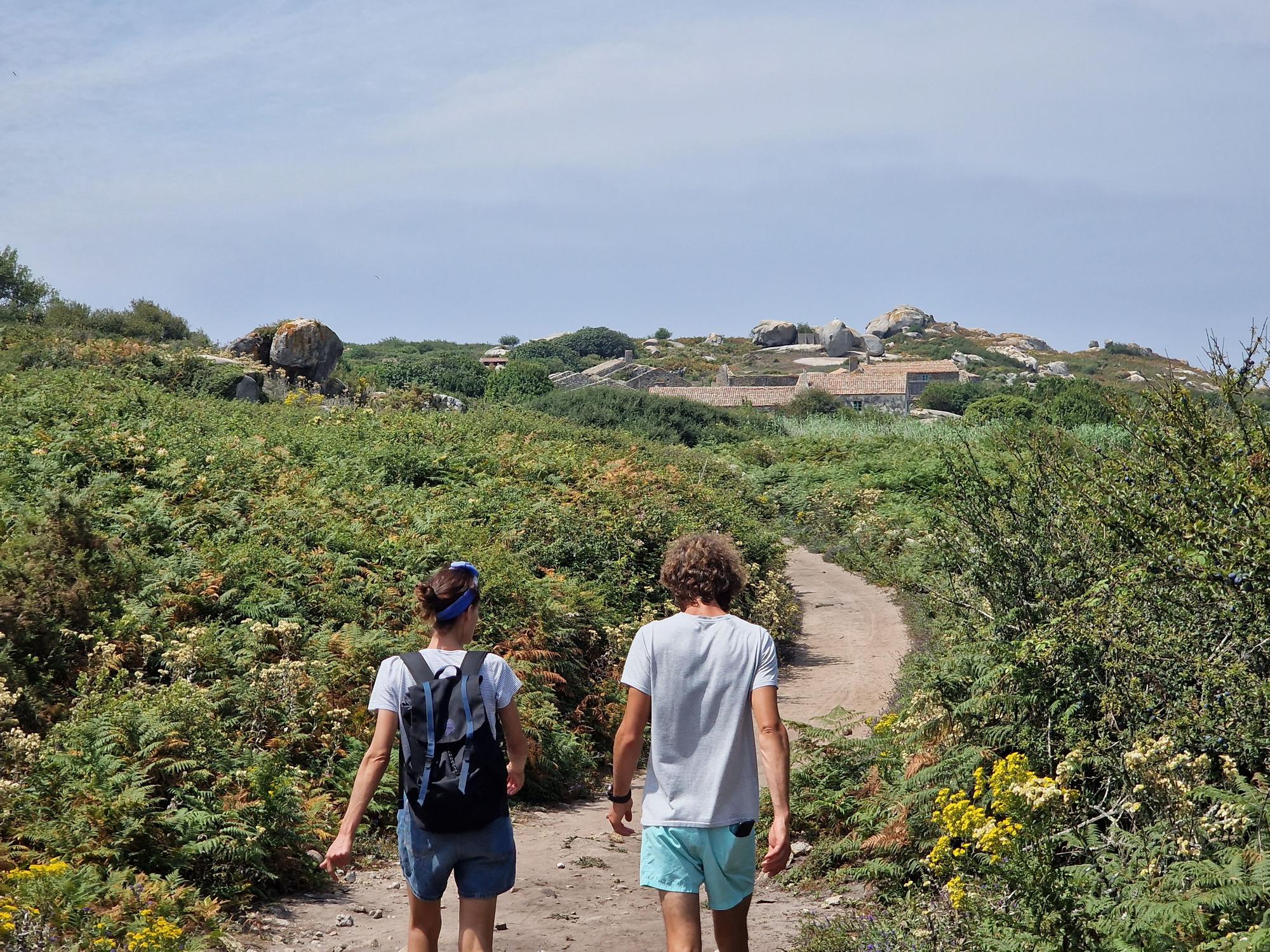 De visita en las Islas Atlánticas de Galicia a bordo del aula flotante "Chasula".