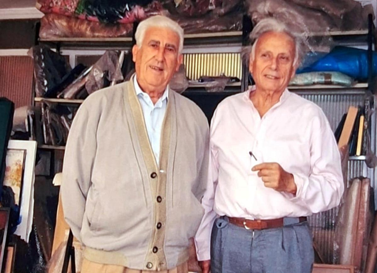 Juan Mateos, a la izquierda, junto al artista téxtil Josep Grau-Garriga.
