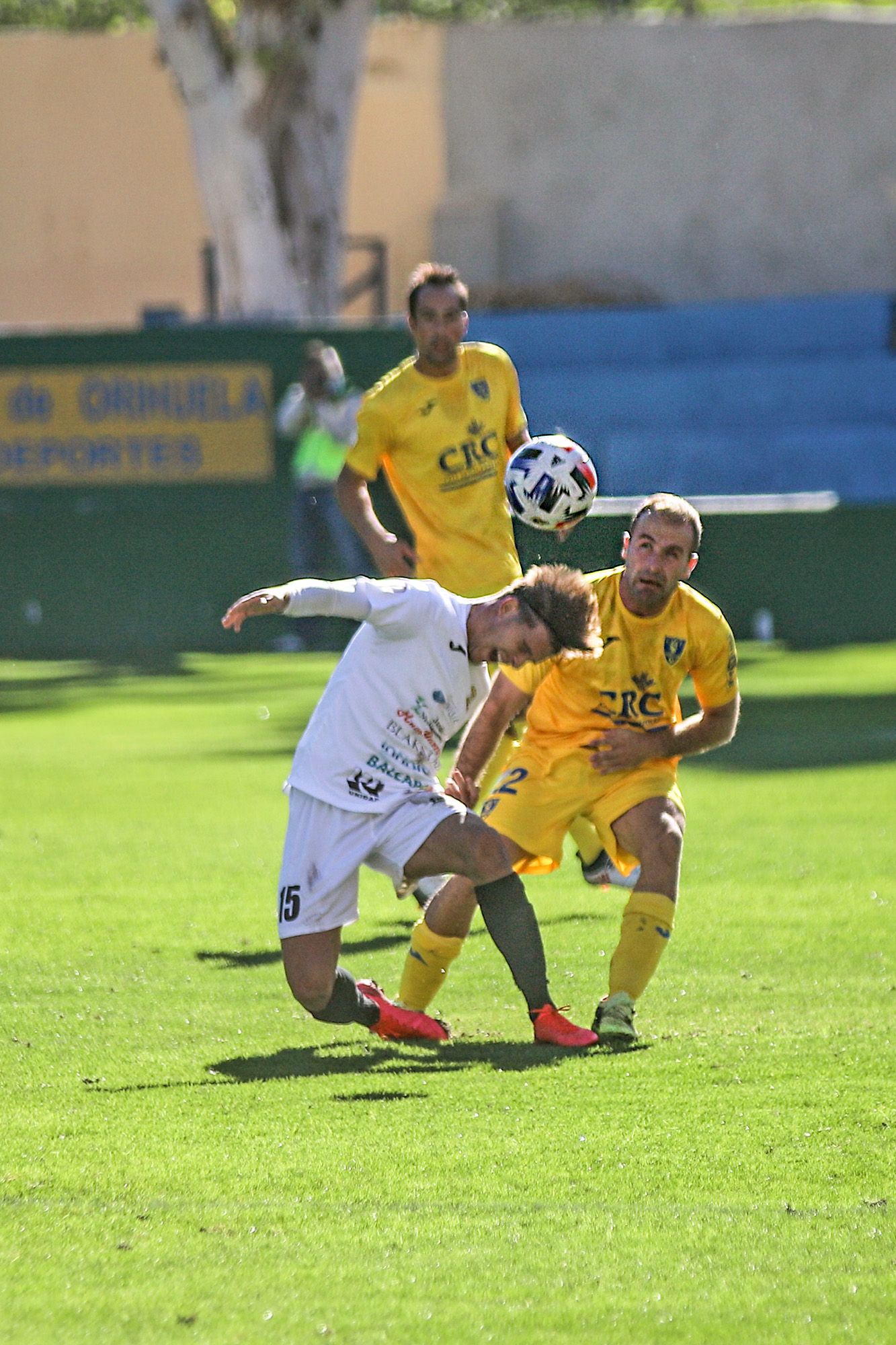 El Orihuela vence al Peña Deportiva y se sitúa tercero