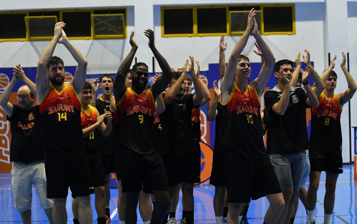 Jugadores del Bàsquet Morvedre