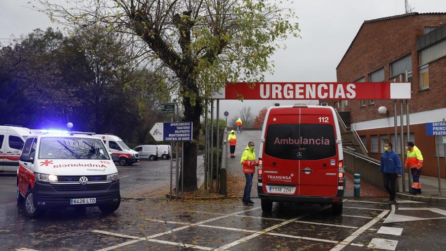 EN DIRECTO: El temporal en Asturias obliga a evacuar a 56 pacientes del hospital del Oriente por el riesgo de inundaciones