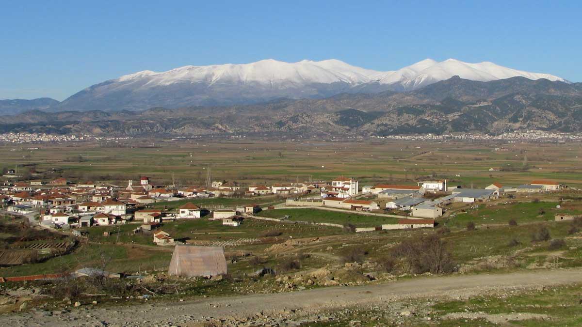 Elassona y la montaña de Olymbos, en Grecia