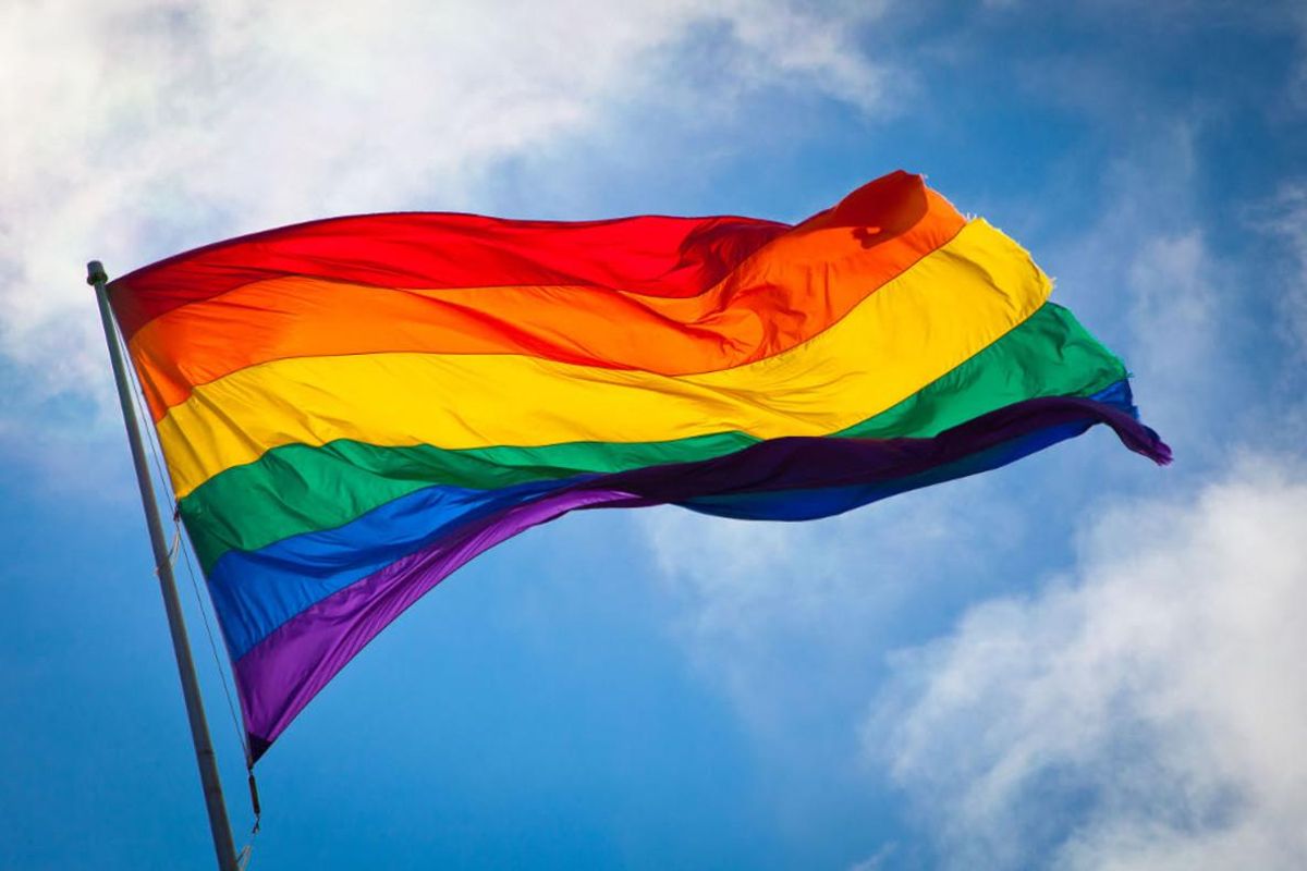 por-que-la-bandera-lgbt-tiene-esos-colores-2 por-que-la-bandera-lgbt-tiene-esos-colores-2