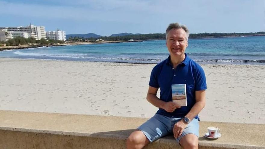 &quot;Leicht, aber nicht seicht&quot;: Deutscher Hobbyautor thematisiert in Urlaubsroman auch die Schattenseiten Mallorcas