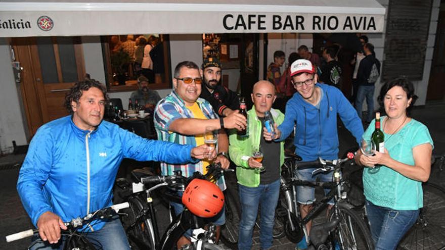 De bar en bar, pero en bicicleta