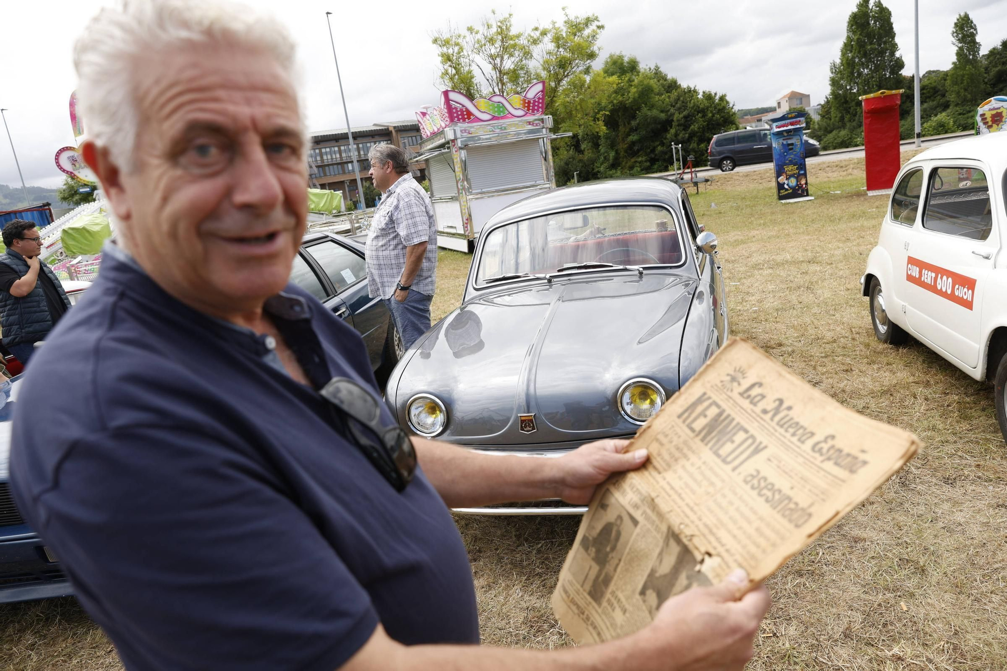 La exposición de coches clásicos en Cabueñes, en imágenes