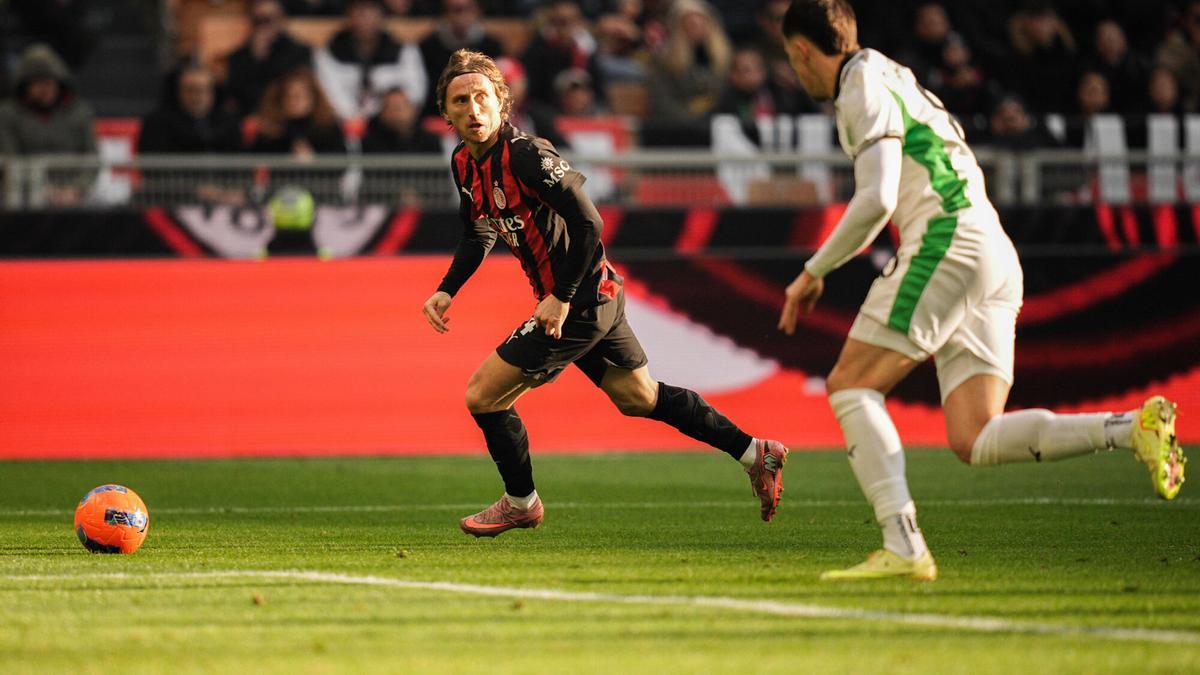 Luka Modric, del AC MIlan, ante el Sassuolo