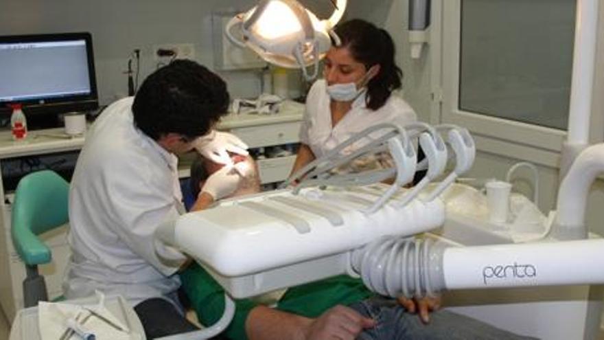 Els homes tenen més por al dentista que les dones