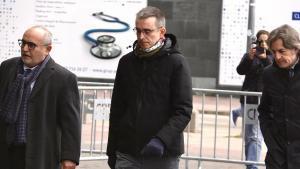 Santi Laiglesia, investigat per la mort dHelena Jubany, lany 2001, arriba als Jutjats de Sabadell acompanyat dels seus advocats per declarar 24 anys després del crim
