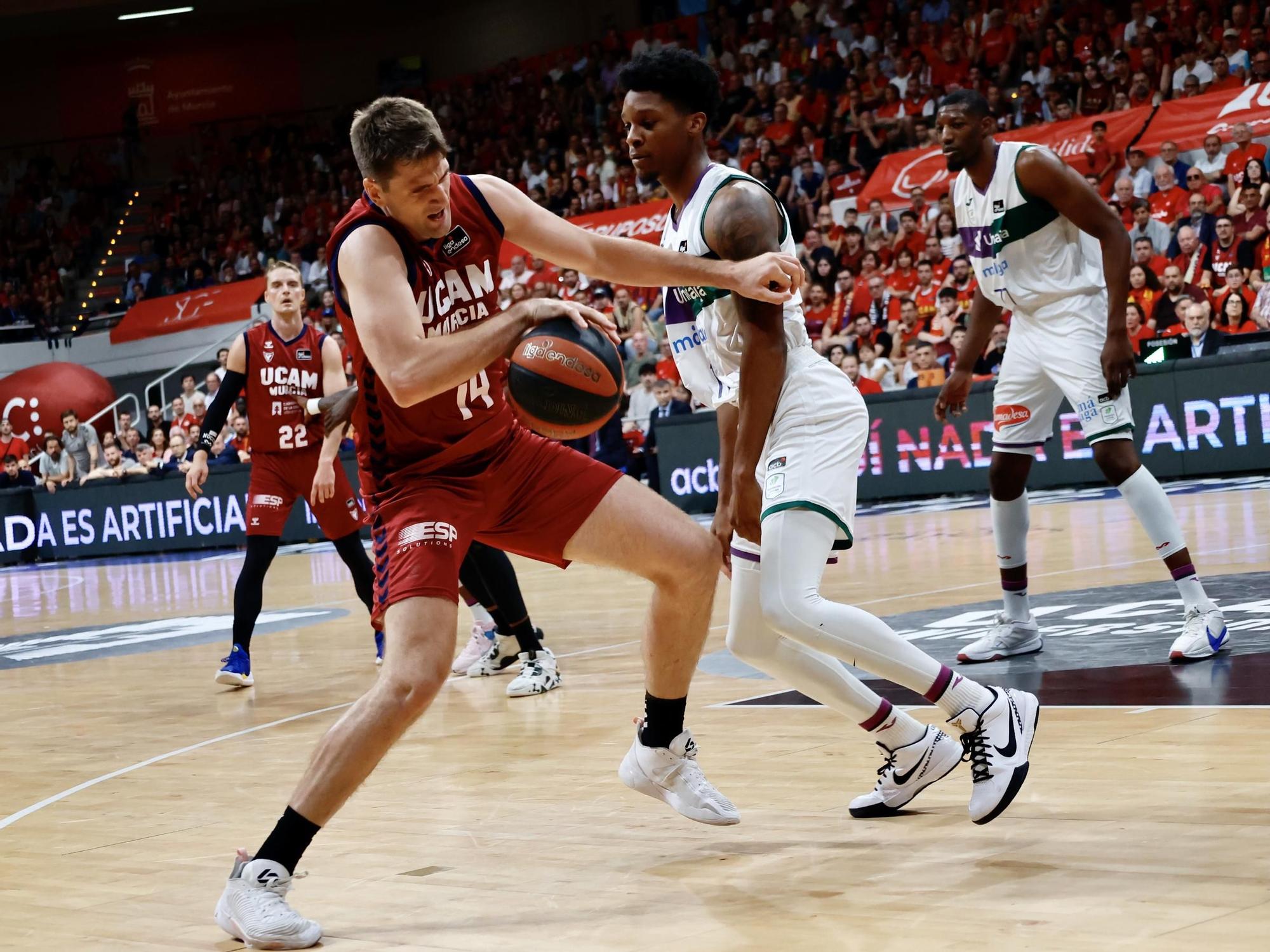 Las imágenes del cuarto partido de semifinales de la ACB entre el UCAM Murcia - Unicaja