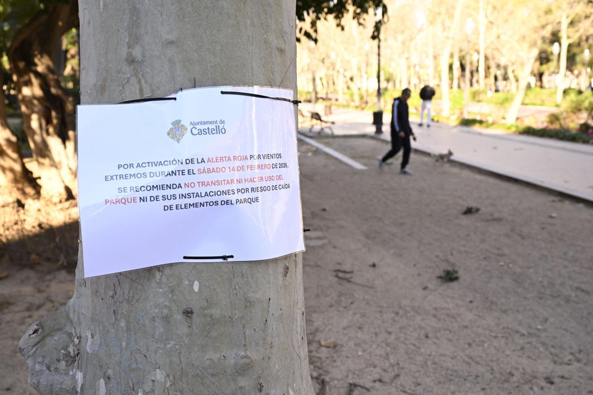 Cartel informativo sobre la alerta por vientos extremos durante este sábado, en Castellón. Cartel informativo sobre la alerta por vientos extremos durante este sábado, en Castellón.