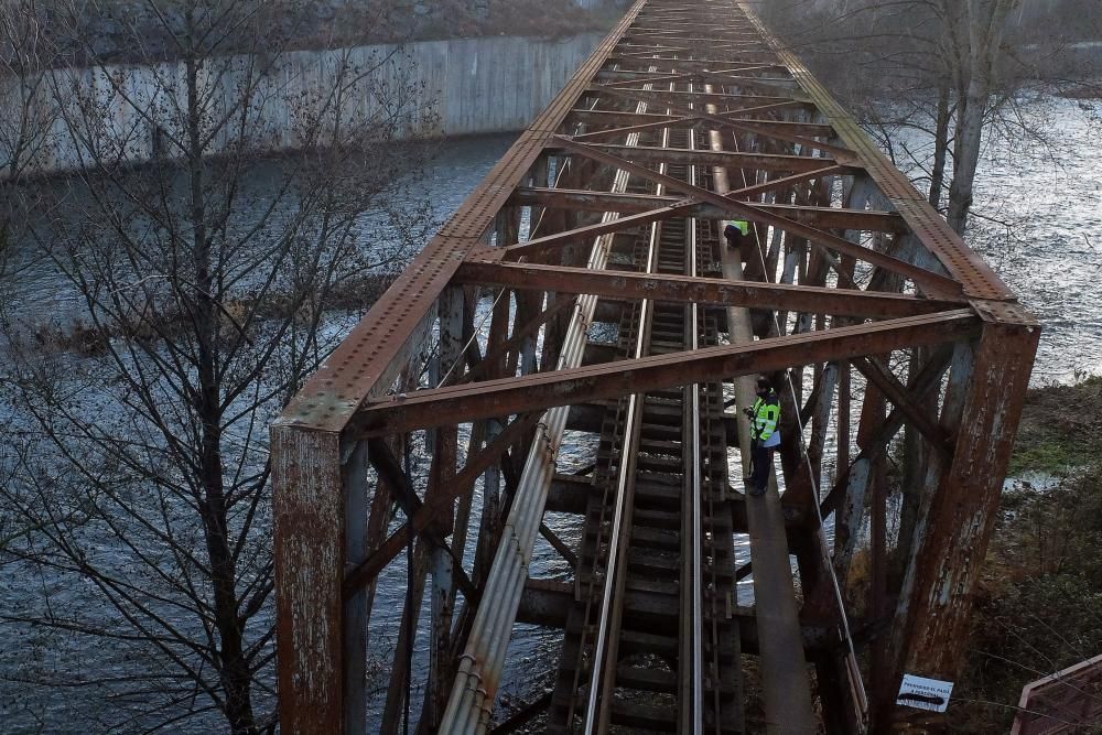 Inspección del puente de FEVE sobre el río Caudal de Mieres