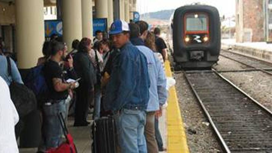 1.500 plazas más para los trenes que enlazan Madrid y Extremadura durante el puente