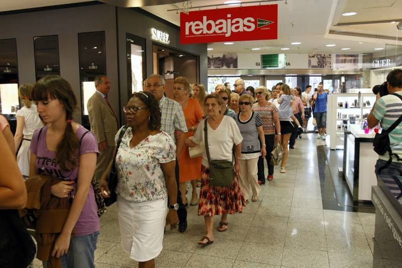 Fotogalería: Inicio de las rebajas en Zaragoza