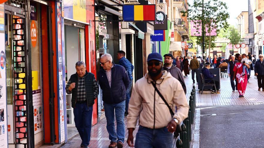 La calle de Zaragoza donde puedes comprar productos de todo el mundo