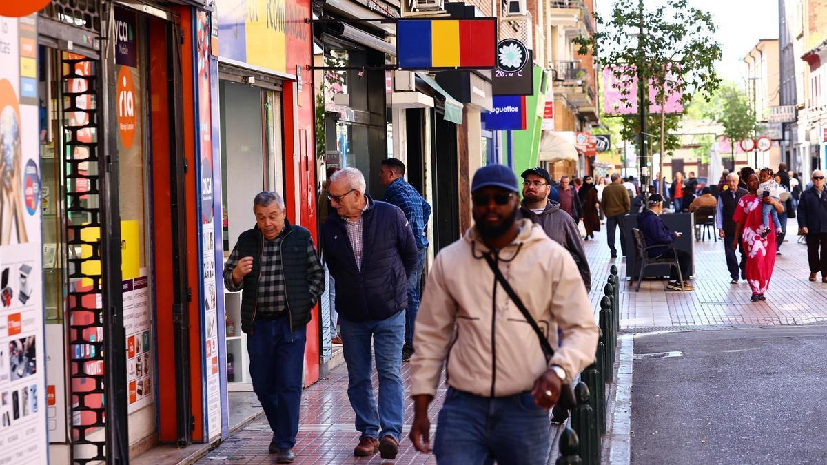 La calle de Zaragoza donde puedes comprar productos de todo el mundo