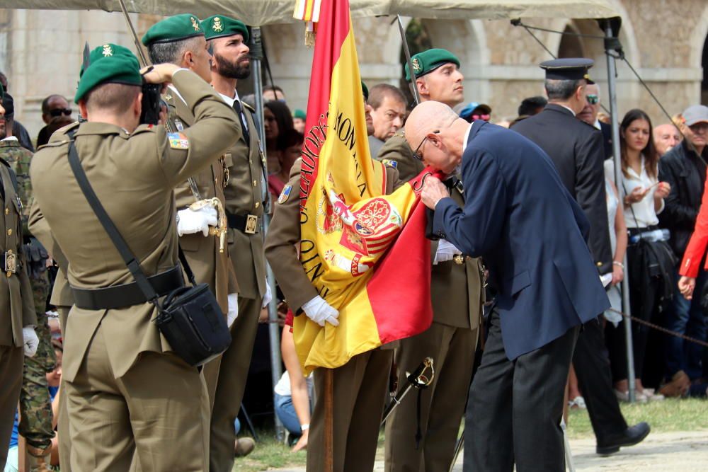 Més de 300 persones juren bandera al Castell de Figueres