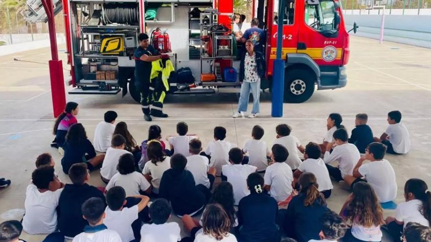 Ahorro de 700 euros mensuales por centro educativo con el Servicio de Salud Escolar