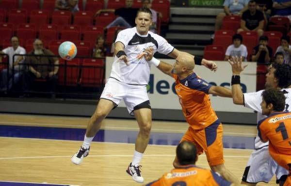 El partido entre Balonmano Aragón y Palma del Río, en imágenes